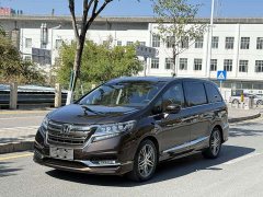 Honda Elysion 2.0L Hybrid Elite Edition - фото 1