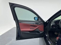 BMW 5 Series 530Li Premier M Sport Package - ფოტო 11
