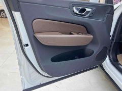 Volvo XC60 Plug-in Hybrid T8 Plug-in Hybrid AWD Smart Remote Luxury Edition - ფოტო 5