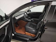 Tesla Model Y Rear-Wheel Drive - ფოტო 14