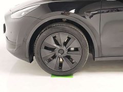 Tesla Model Y Rear-Wheel Drive - ფოტო 8
