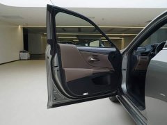 Lexus ES 200 Premium Edition - ფოტო 15