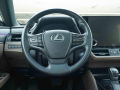 Lexus ES 200 Premium Edition - ფოტო 16
