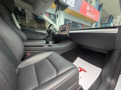 Tesla Model Y Rear-Wheel Drive - ფოტო 10