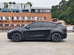 Tesla Model Y Rear-Wheel Drive - ფოტო 11