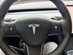 Tesla Model Y Rear-Wheel Drive - ფოტო 4