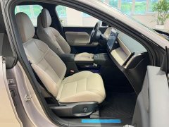 Volvo XC70 Plug-in Hybrid 2026 Two-Wheel Drive Long Range Core - ფოტო 11