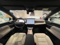 Volvo XC70 Plug-in Hybrid 2026 Two-Wheel Drive Long Range Core - ფოტო 12