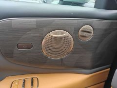 IM Motors Zhiji LS8 52 Max Luxury Six-Seater - ფოტო 19