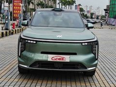 IM Motors Zhiji LS8 52 Max Luxury Six-Seater - ფოტო 2