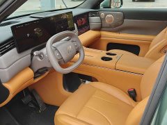 IM Motors Zhiji LS8 52 Max Luxury Six-Seater - ფოტო 9