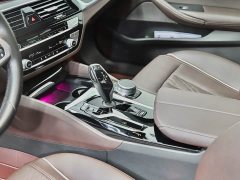 BMW 5 Series 525Li M Sport Package - ფოტო 17