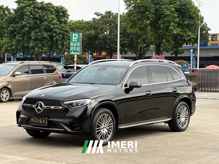 Mercedes-Benz GLC 300 L 4MATIC Dynamic 5-Seater