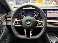 BMW 5 Series 530Li Luxury M Sport Package - ფოტო 4