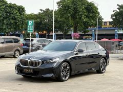 BMW 5 Series 525Li M Sport Package - ფოტო 1