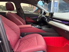 BMW 5 Series 525Li M Sport Package - ფოტო 12