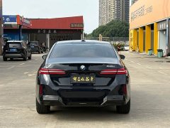 BMW 5 Series 525Li M Sport Package - ფოტო 19