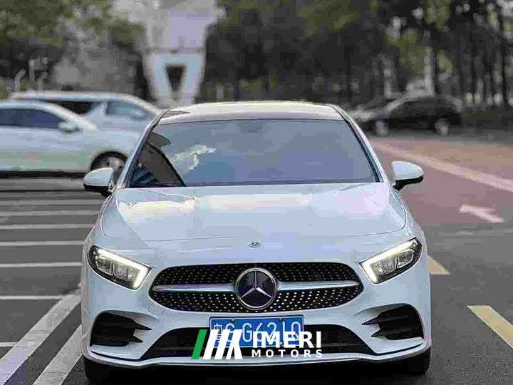 Mercedes-Benz A-Class Facelift A 200 L Sport Sedan Fashion Edition