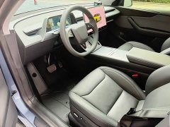 Tesla Model Y Rear-Wheel Drive - ფოტო 5