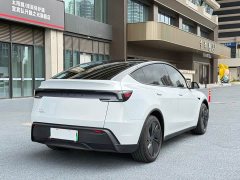 Tesla Model Y Rear-Wheel Drive - ფოტო 9