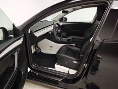 Tesla Model Y Rear-Wheel Drive - ფოტო 12