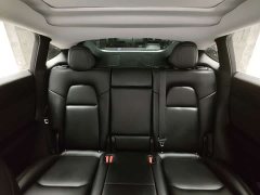 Tesla Model Y Rear-Wheel Drive - ფოტო 16