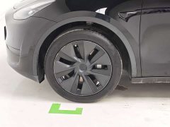 Tesla Model Y Rear-Wheel Drive - ფოტო 8