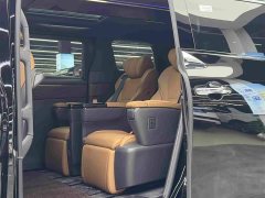 Toyota Alphard Hybrid 2.5L Premium Edition - ფოტო 9