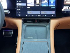 AITO M8 Extended Range Ultra 53.4kWh 6-Seater with 192-Channel LiDAR - ფოტო 16