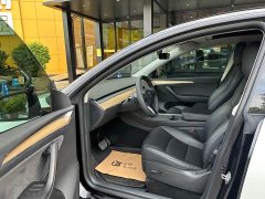 Tesla Model Y Standard Range RWD - ფოტო 9