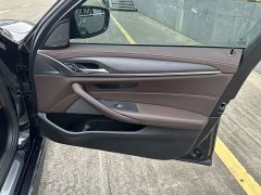 BMW 5 Series Facelift 530Li Luxury M Sport Package - ფოტო 12