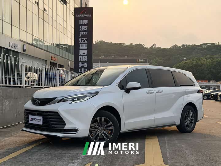 Toyota Sienna 2.5L Hybrid AWD Premium Edition - ავტომობილი ჩინეთიდან