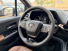 Toyota Sienna 2.5L Hybrid AWD Premium Edition - ფოტო 5