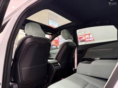 Lexus ES 300h - ფოტო 10