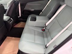 Lexus ES 300h - ფოტო 8