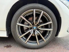 BMW 3 Series 2024 320i M Sport Package - ფოტო 15