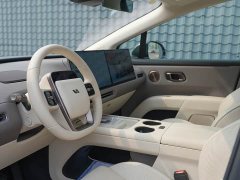 Li Auto i8 Standard Edition - ფოტო 14