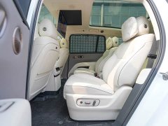 Li Auto i8 Standard Edition - ფოტო 16