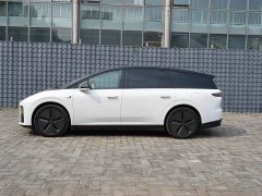 Li Auto i8 Standard Edition - ფოტო 8