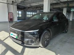 Tesla Model Y L Long Range All-Wheel Drive - ფოტო 1
