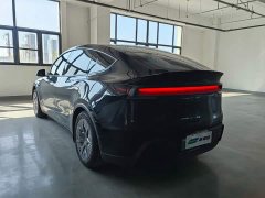 Tesla Model Y L Long Range All-Wheel Drive - ფოტო 4