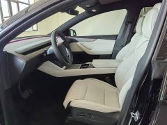 Tesla Model Y L Long Range All-Wheel Drive - ფოტო 8