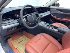 Lincoln Z 2025 2.0T Premier - ფოტო 13