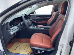 Lincoln Z 2025 2.0T Premier - ფოტო 14