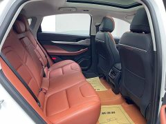Lincoln Z 2025 2.0T Premier - ფოტო 15