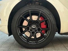 Aston Martin DBX 2020 4.0T V8 - ფოტო 8