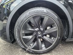 Tesla Model Y Long Range All-Wheel Drive - ფოტო 16
