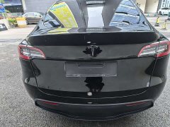 Tesla Model Y Long Range All-Wheel Drive - ფოტო 18