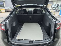 Tesla Model Y Long Range All-Wheel Drive - ფოტო 20