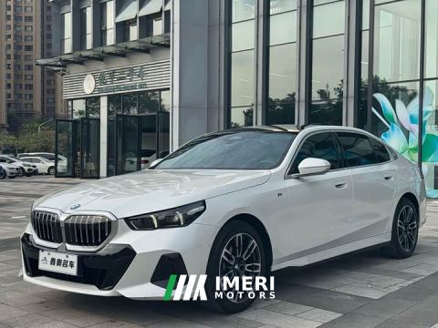 2026 BMW 5 Series 525Li M Sport Package